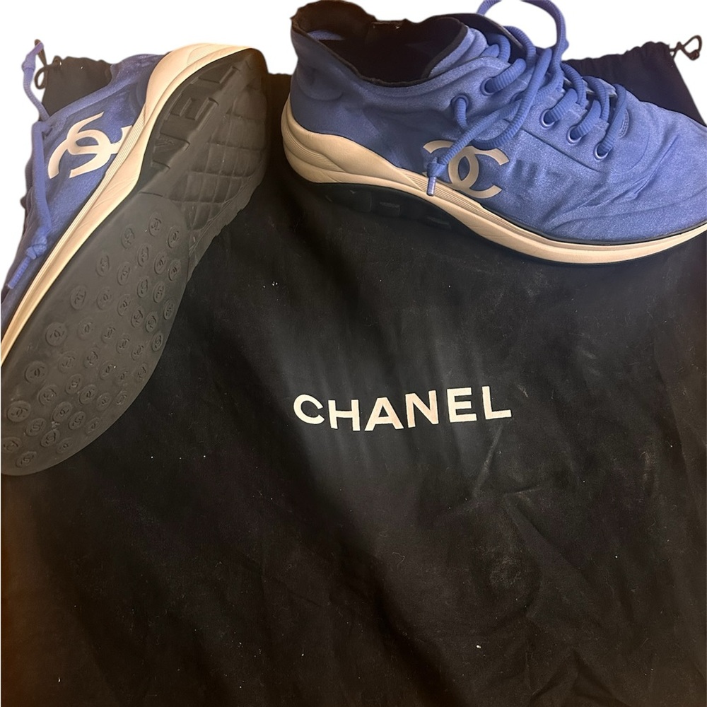 Authentic Chanel trainers men size 43. Gentle worn